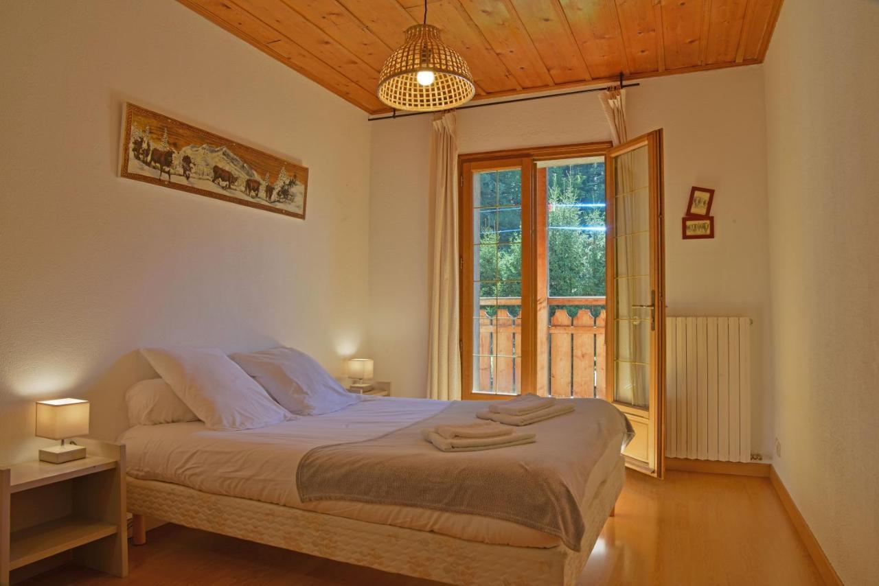 Appartement Dans Chalet 5 Chambres 130 M2 Centre Village 蒙特里永 外观 照片